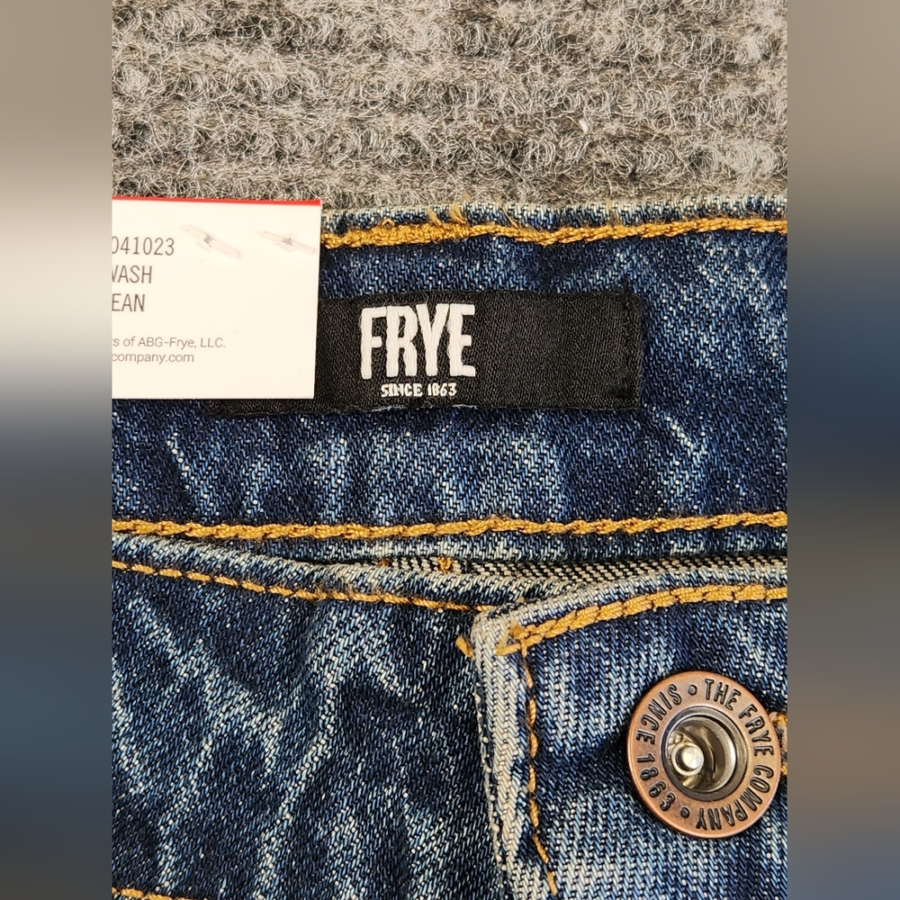 Frye Barrel Jeans Womens Sz 2 Button Fly 5-Pockets Dark/Medium Wash Outdoor NWT - Picture 6 of 16
